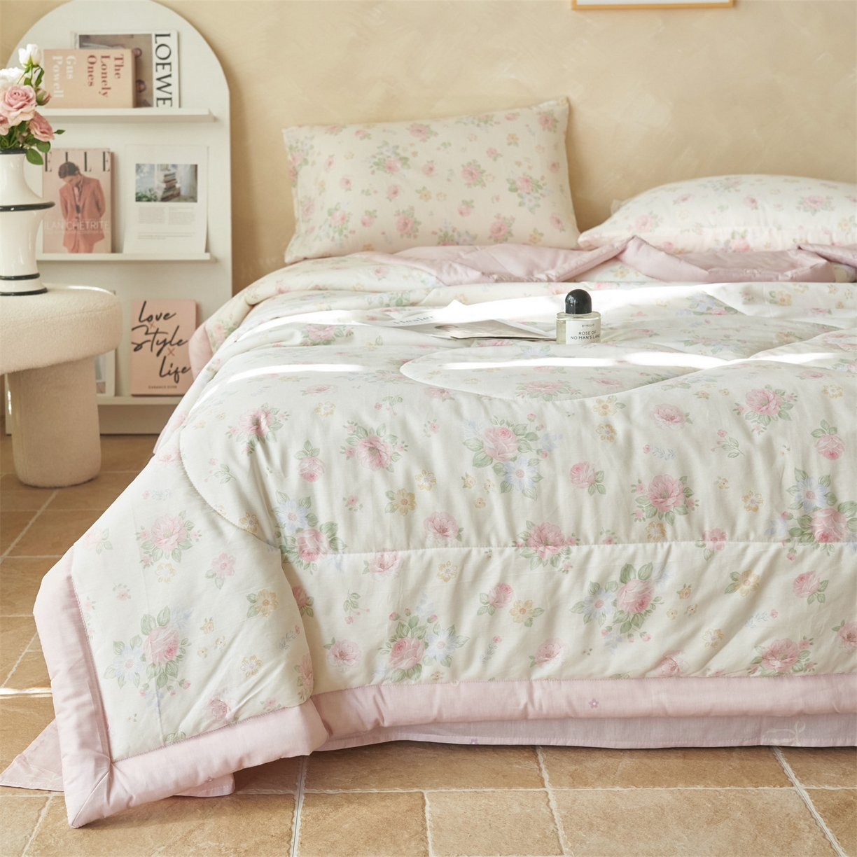 91家纺网 家纺一手货源 找家纺 恬思语家纺 2026春夏新款里外全棉印花棉花夏被空调被夏凉被夏被四件套 兰玲花语