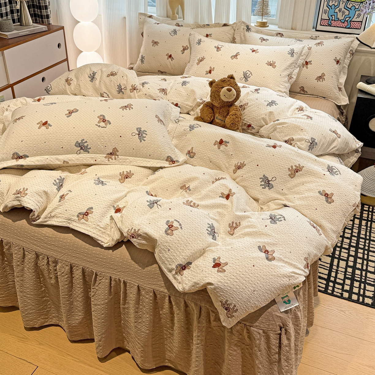 91家纺网 家纺一手货源 找家纺 富米莱（原臻工厂） 2026新款云感泡芙棉小清新印花简约床盖床裙四件套一小红书推荐 简约-童趣木马