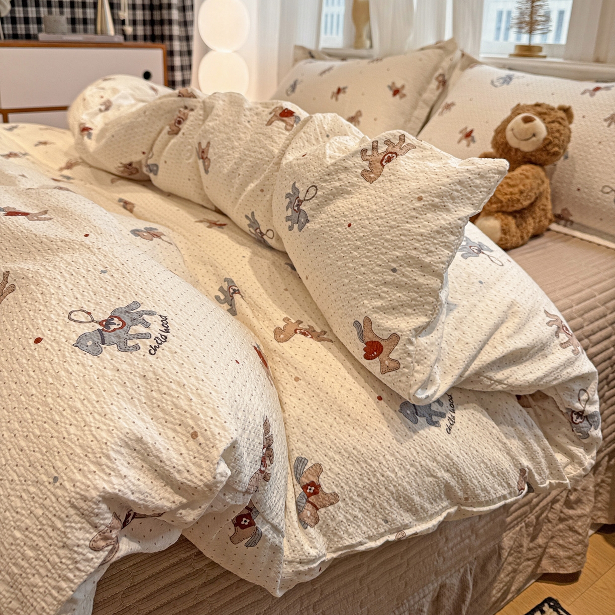 91家纺网 家纺一手货源 找家纺 富米莱（原臻工厂） 2026新款云感泡芙棉小清新印花简约床盖床裙四件套一小红书推荐 简约-童趣木马