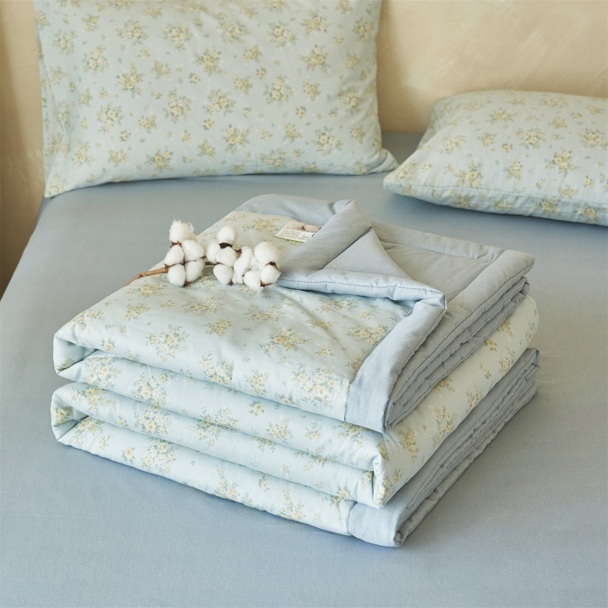 91家纺网 家纺一手货源 找家纺 恬思语家纺 2026春夏新款里外全棉印花棉花夏被空调被夏凉被夏被四件套 沁香-兰