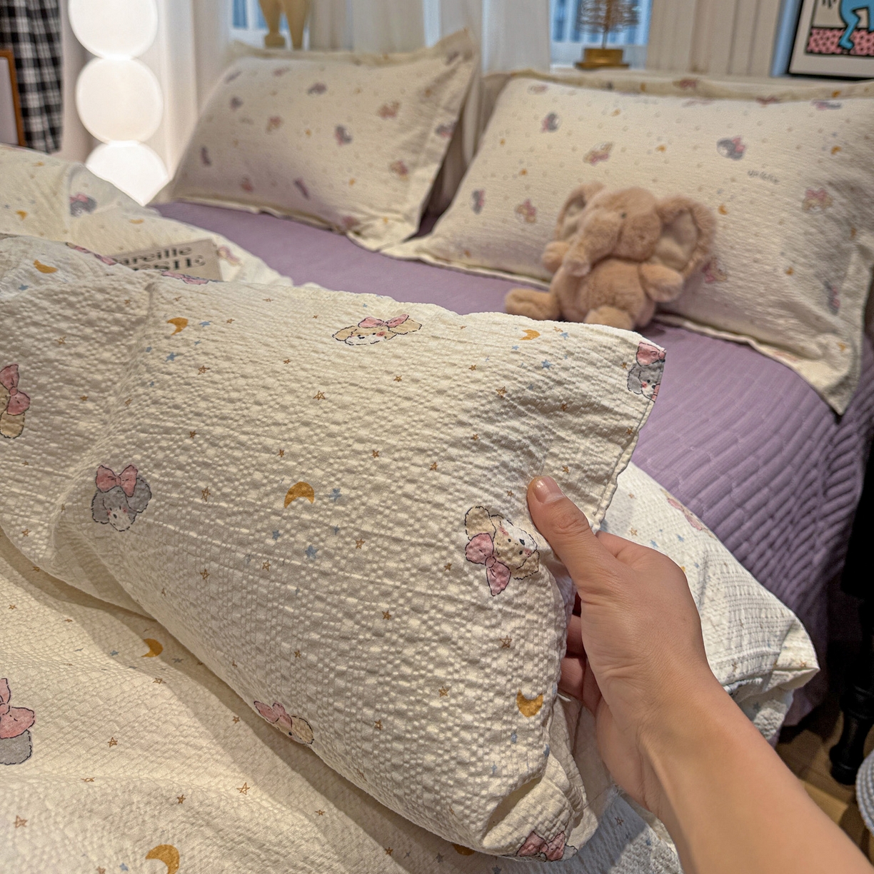 91家纺网 家纺一手货源 找家纺 富米莱（原臻工厂） 2026新款云感泡芙棉小清新印花简约床盖床裙四件套一小红书推荐 简约-星月狗狗