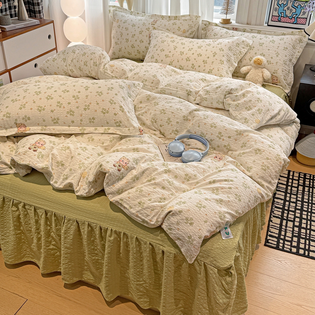 91家纺网 家纺一手货源 找家纺 富米莱（原臻工厂） 2026新款云感泡芙棉小清新印花简约床盖床裙四件套一小红书推荐 简约-幸运草语