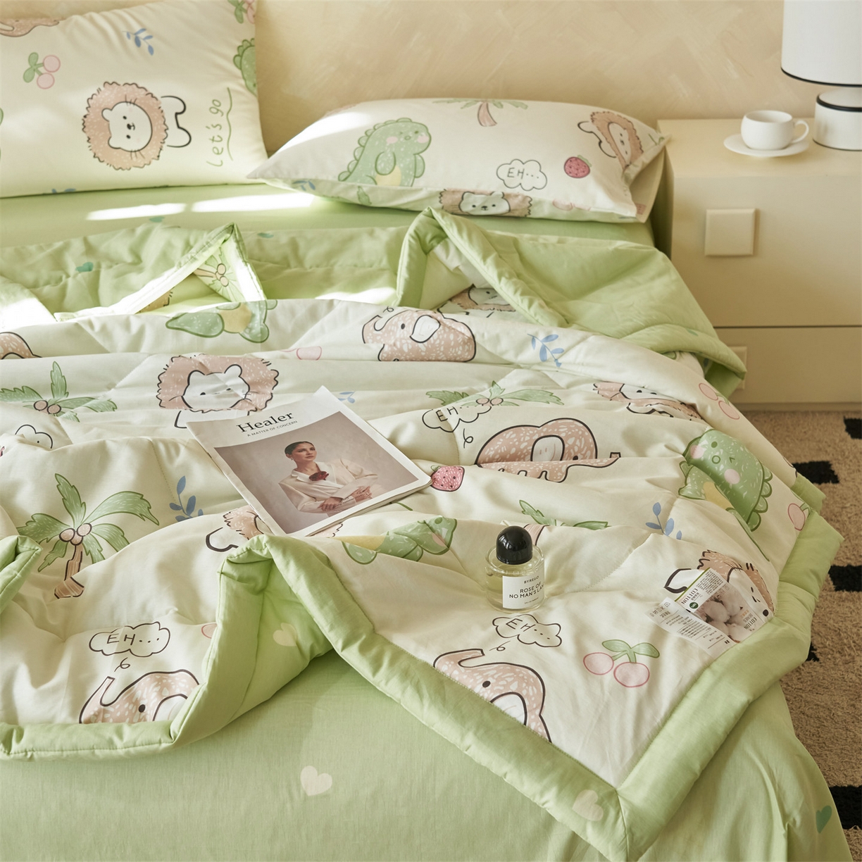 91家纺网 家纺一手货源 找家纺 恬思语家纺 2026春夏新款里外全棉印花棉花夏被空调被夏凉被夏被四件套 森岛精灵