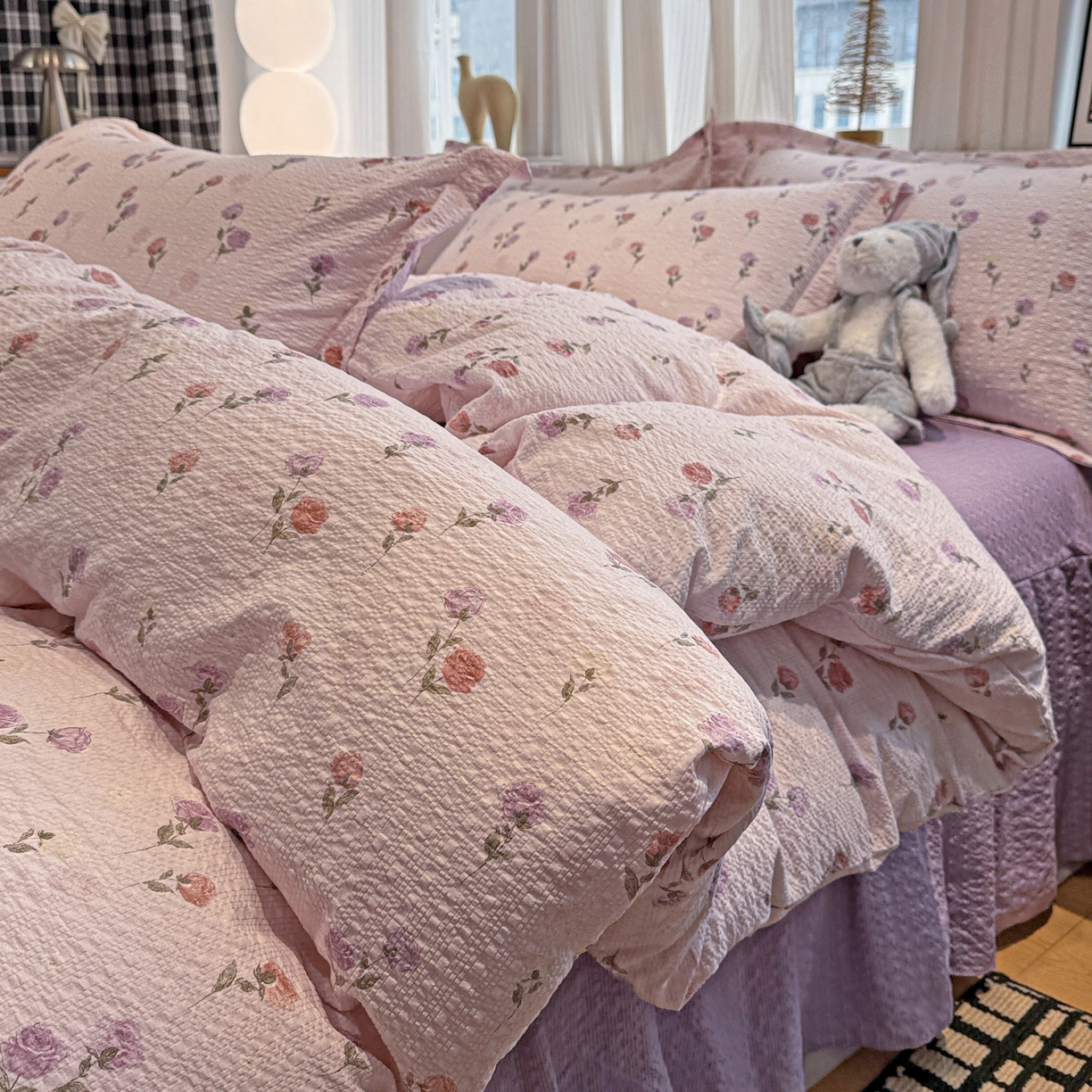 91家纺网 家纺一手货源 找家纺 富米莱（原臻工厂） 2026新款云感泡芙棉小清新印花简约床盖床裙四件套一小红书推荐 简约-紫玫瑰