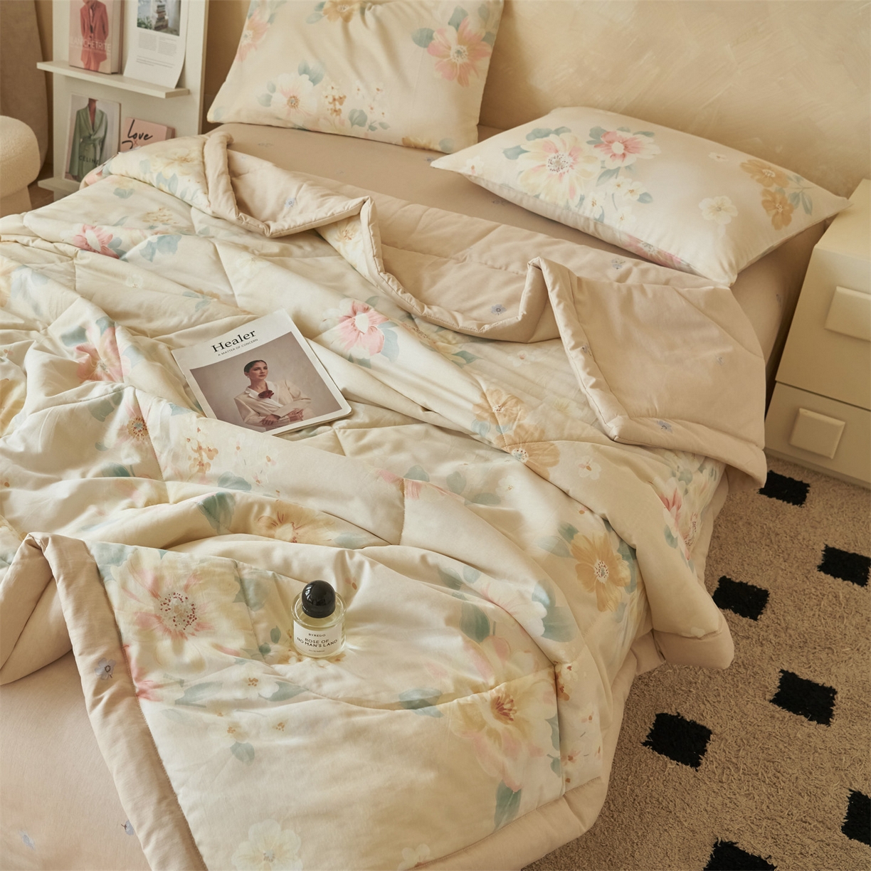 91家纺网 家纺一手货源 找家纺 恬思语家纺 2026春夏新款里外全棉印花棉花夏被空调被夏凉被夏被四件套 四季花园-咖