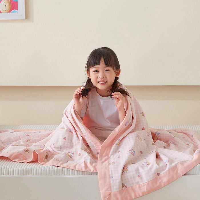 91家纺网 家纺一手货源 找家纺 嗨生活 2026新款7A抗菌全棉纱布夏被儿童夏被幼儿园夏被夏被毯 格子兔