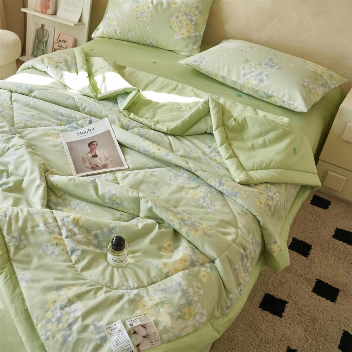 91家纺网 家纺一手货源 找家纺 恬思语家纺 2026春夏新款里外全棉印花棉花夏被空调被夏凉被夏被四件套 夏日花圃