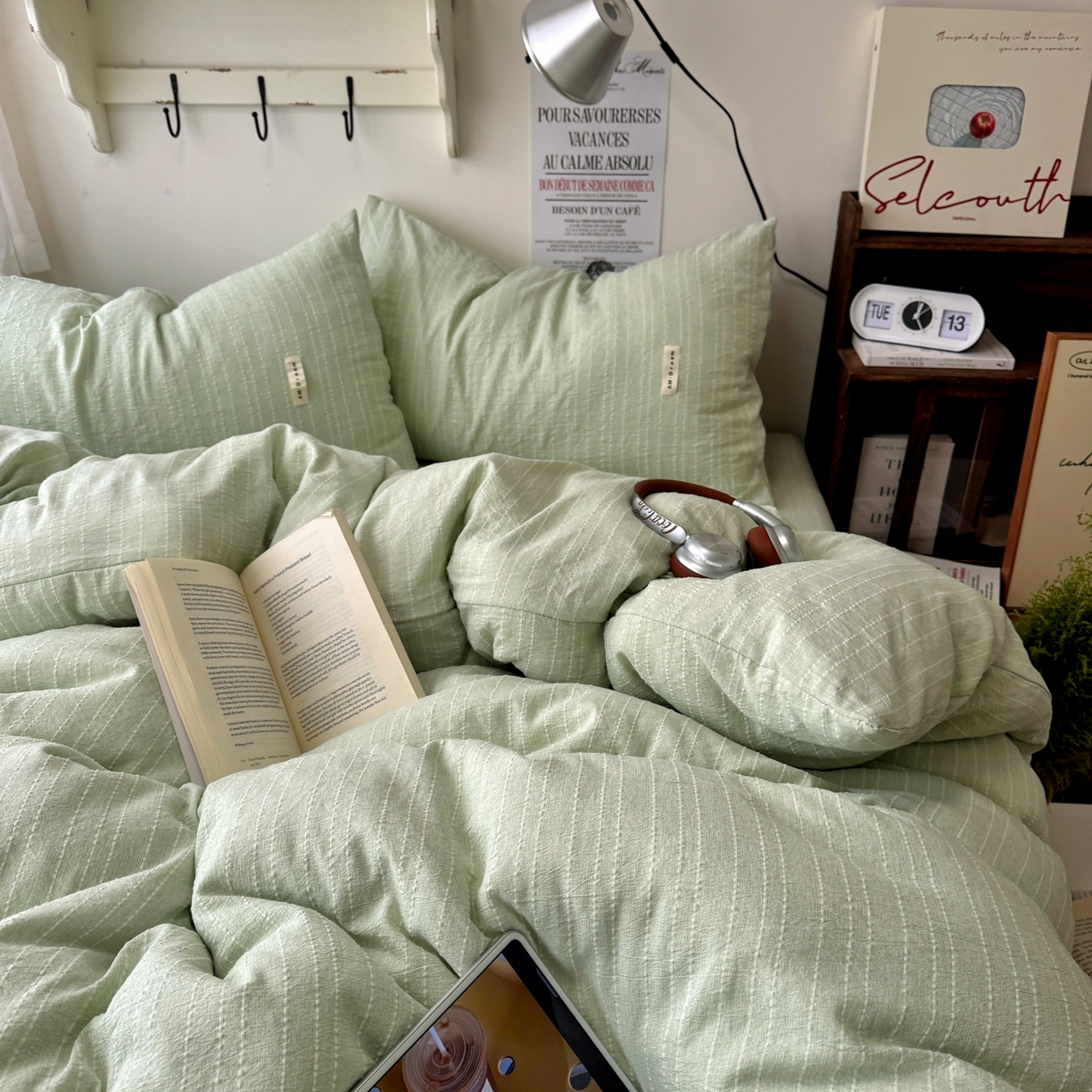 91家纺网 家纺一手货源 找家纺 阿曼达 2026新款简约素色亚麻风纯色无印四件套素然-场景二 素然-浅绿