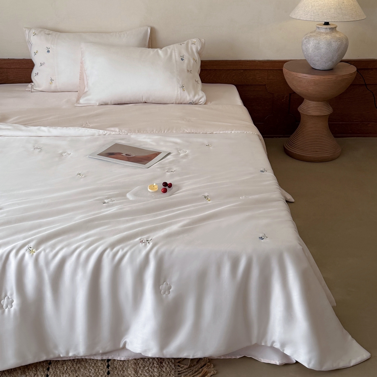 91家纺网 家纺一手货源 找家纺 鹿班家居 2026新款天丝刺绣夏被夏凉被空调被-椿见（标准会员-20元） 椿见-粉色