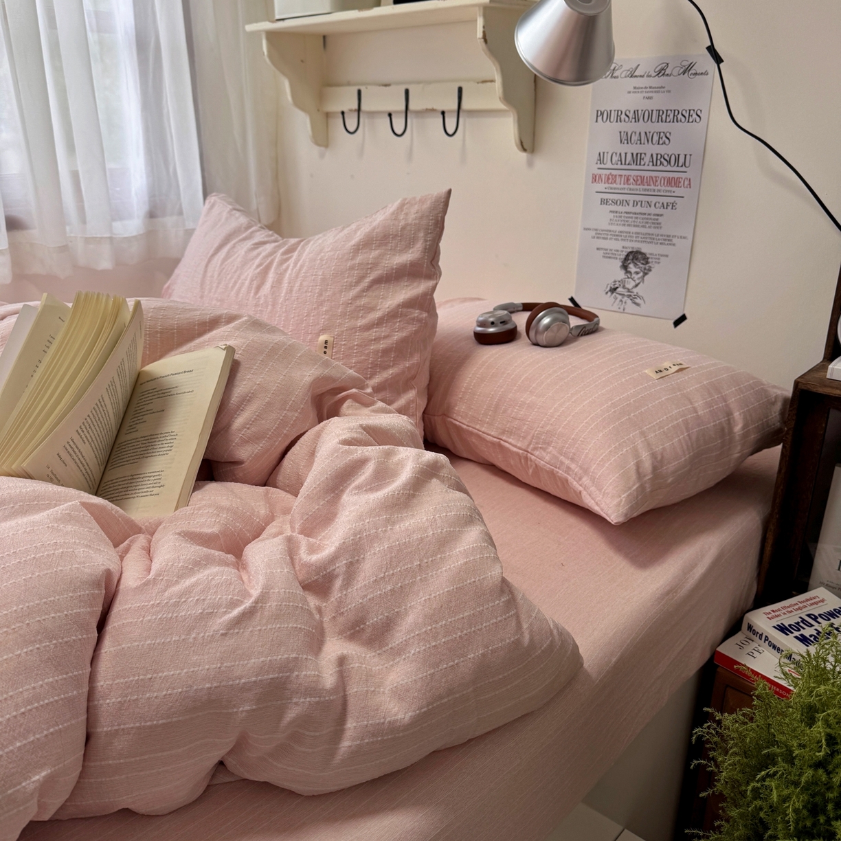 91家纺网 家纺一手货源 找家纺 阿曼达 2026新款简约素色亚麻风纯色无印四件套素然-场景二 素然-玉色