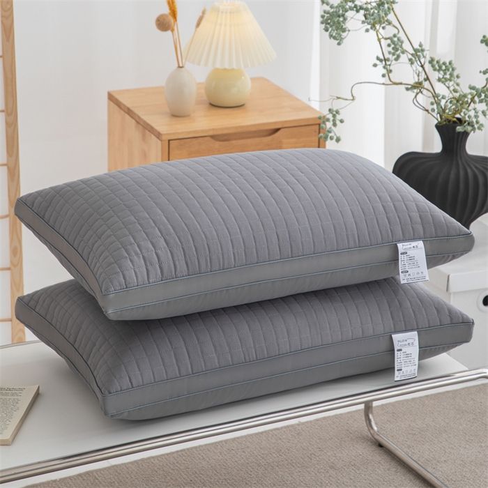 91家纺网 家纺一手货源 找家纺 仁宇枕业 2026新款简约跑量实惠款绗绣四方格单边双边舒适枕头枕芯 简约格子舒适枕-黑色