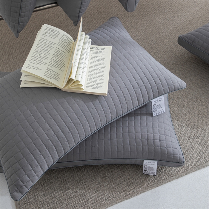 91家纺网 家纺一手货源 找家纺 仁宇枕业 2026新款简约跑量实惠款绗绣四方格单边双边舒适枕头枕芯 简约格子舒适枕-黑色