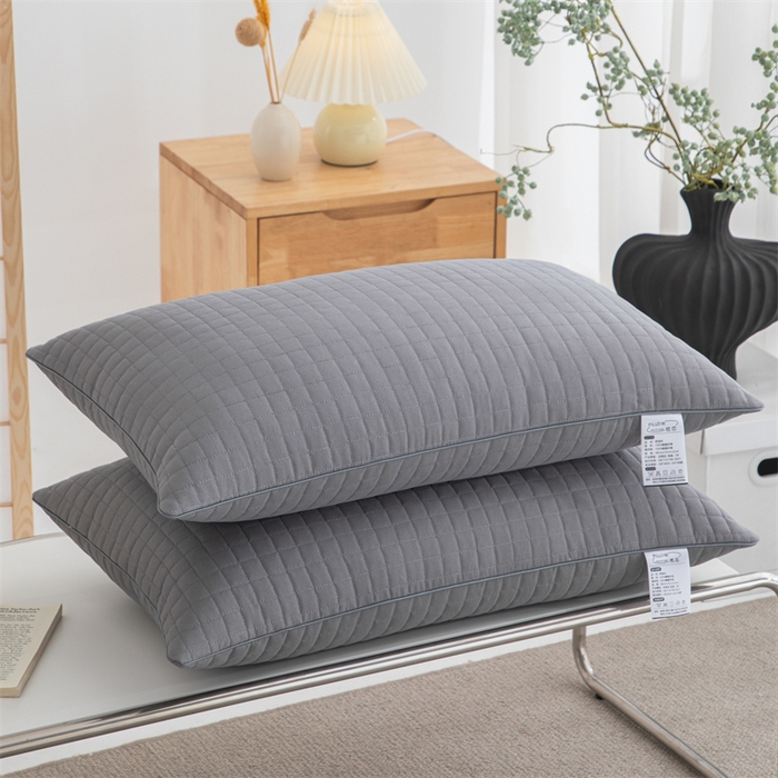 91家纺网 家纺一手货源 找家纺 仁宇枕业 2026新款简约跑量实惠款绗绣四方格单边双边舒适枕头枕芯 简约格子舒适枕-黑色