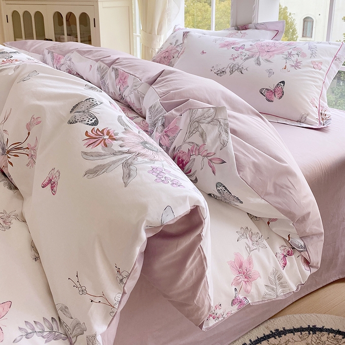 91家纺网 家纺一手货源 找家纺 星期三家纺 2026春夏新款铂金全棉纯棉13372印花四件套 安若-红