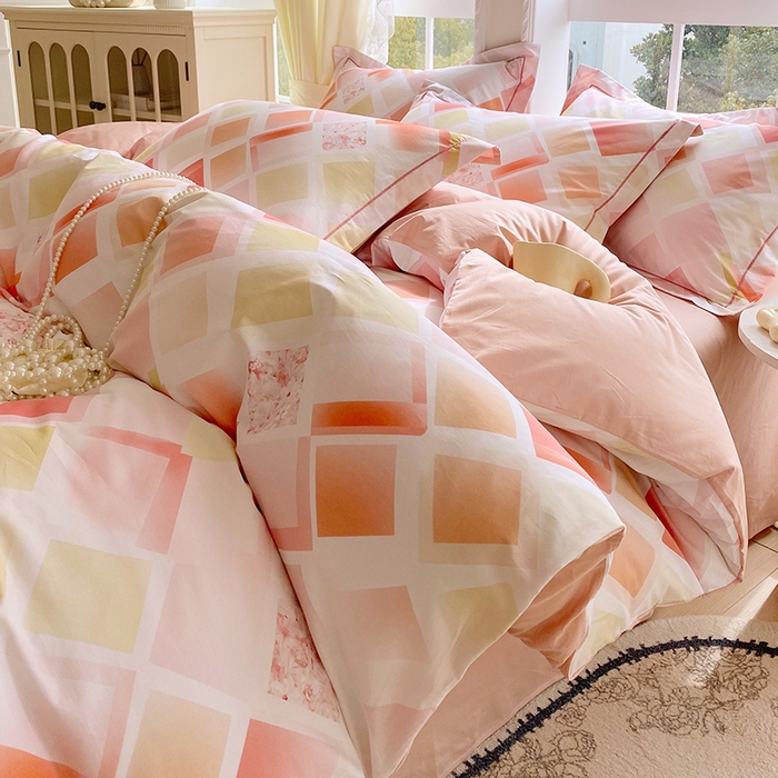 91家纺网 家纺一手货源 找家纺 星期三家纺 2026春夏新款铂金全棉纯棉13372印花四件套 布鲁斯-红