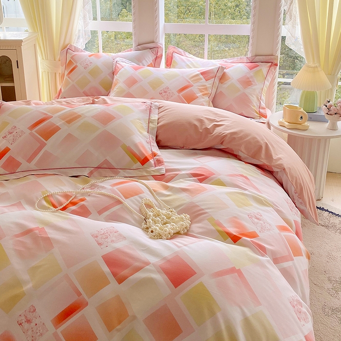 91家纺网 家纺一手货源 找家纺 星期三家纺 2026春夏新款铂金全棉纯棉13372印花四件套 布鲁斯-红