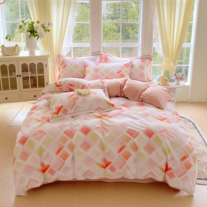 91家纺网 家纺一手货源 找家纺 星期三家纺 2026春夏新款铂金全棉纯棉13372印花四件套 布鲁斯-红