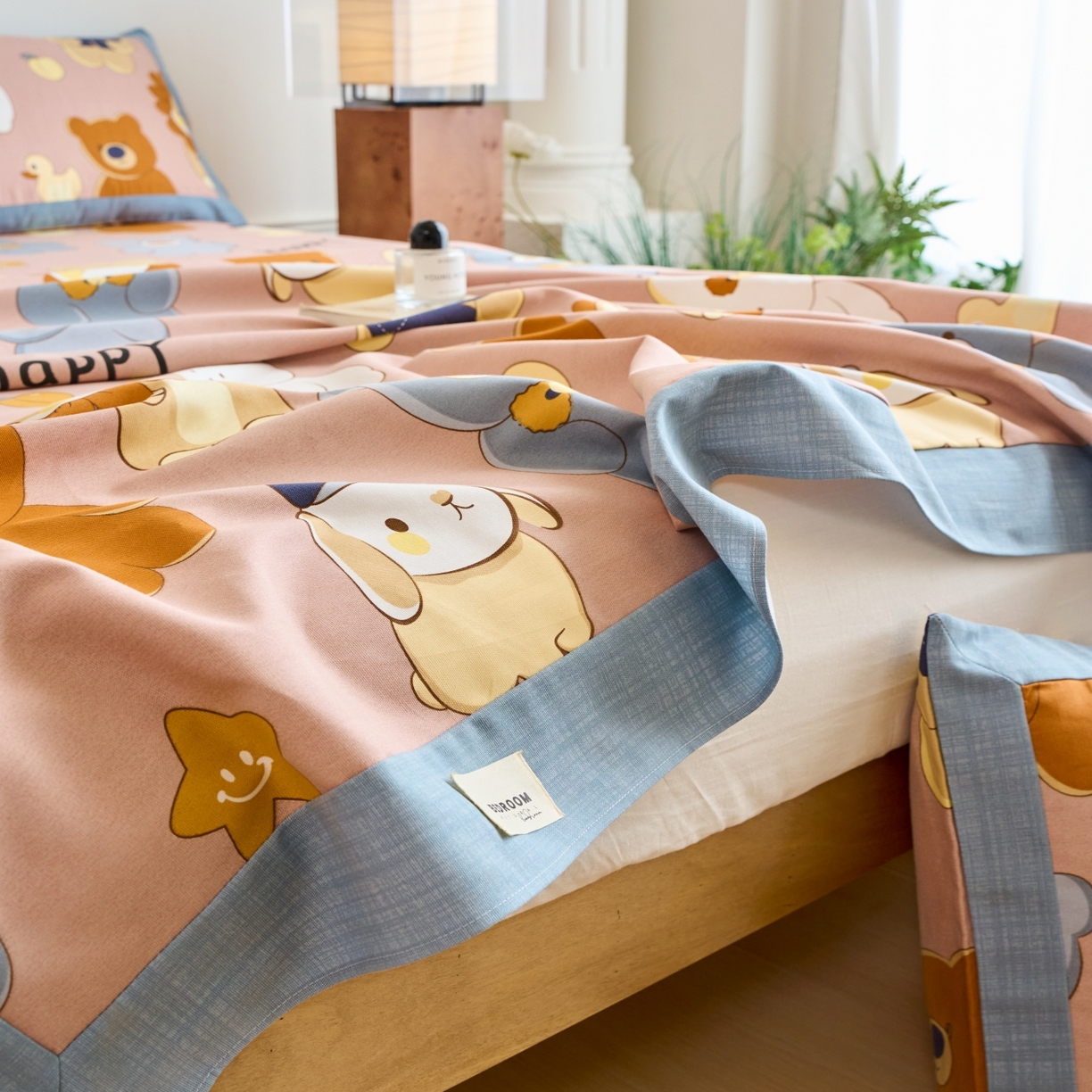 91家纺网 家纺一手货源 找家纺 春皖家纺 2026新款全棉老粗布工艺款单床单床单单件 快乐熊