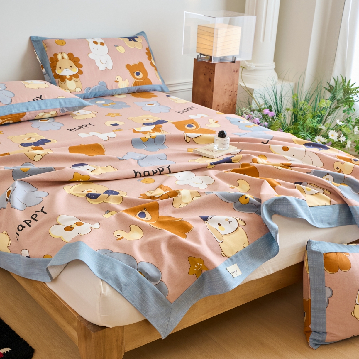 91家纺网 家纺一手货源 找家纺 春皖家纺 2026新款全棉老粗布工艺款单床单床单单件 快乐熊