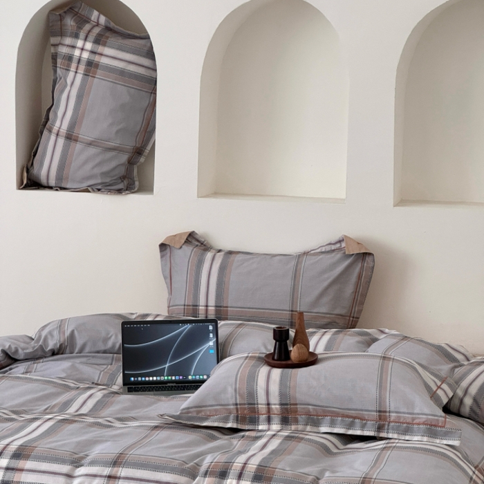 91家纺网 家纺一手货源 找家纺 薏思家纺 2026春夏新款全棉纯棉铂金棉数码印花四件套 印象都市灰