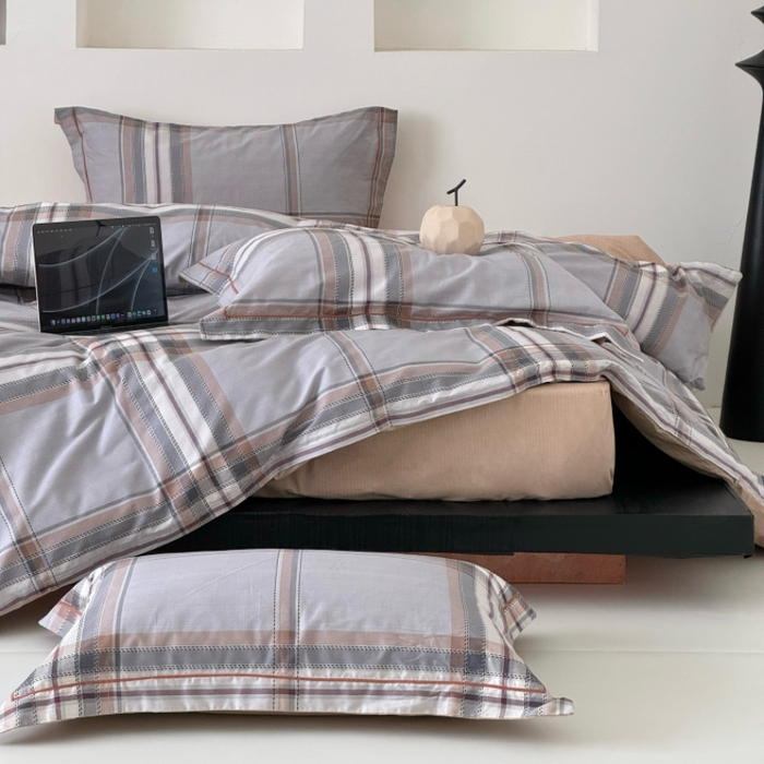 91家纺网 家纺一手货源 找家纺 薏思家纺 2026春夏新款全棉纯棉铂金棉数码印花四件套 印象都市灰