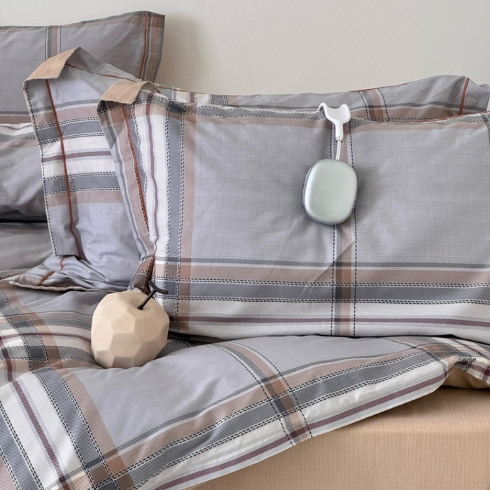 91家纺网 家纺一手货源 找家纺 薏思家纺 2026春夏新款全棉纯棉铂金棉数码印花四件套 印象都市灰