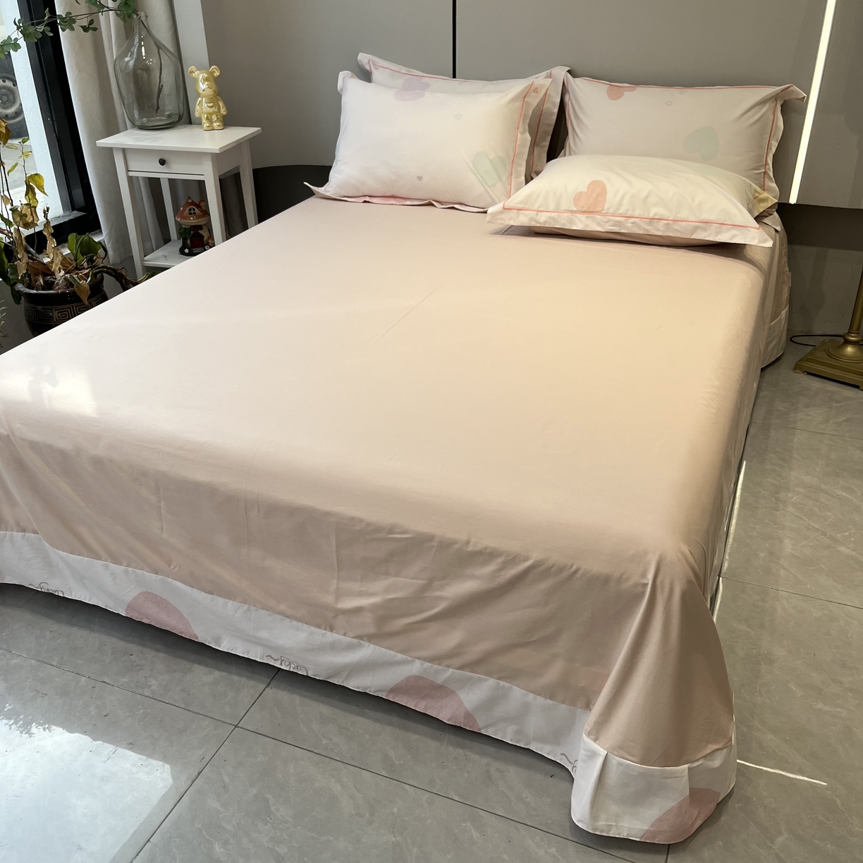 91家纺网 家纺一手货源 找家纺 薏思家纺 2026春夏新款全棉纯棉铂金棉数码印花四件套 心悦粉