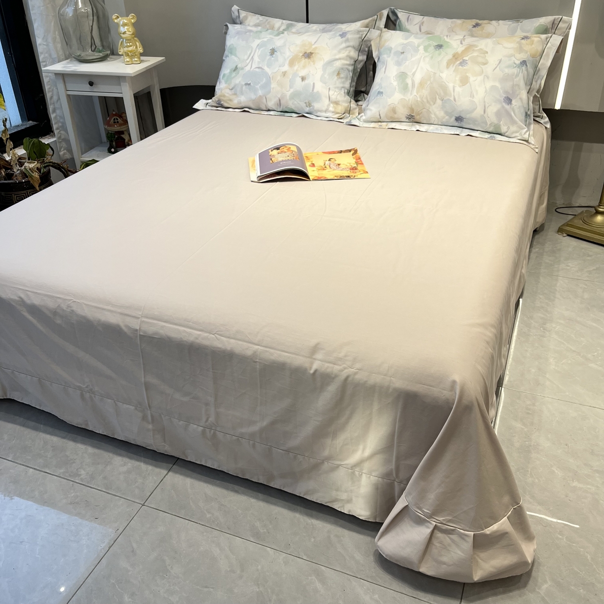 91家纺网 家纺一手货源 找家纺 薏思家纺 2026春夏新款全棉纯棉铂金棉数码印花四件套 花染卡其