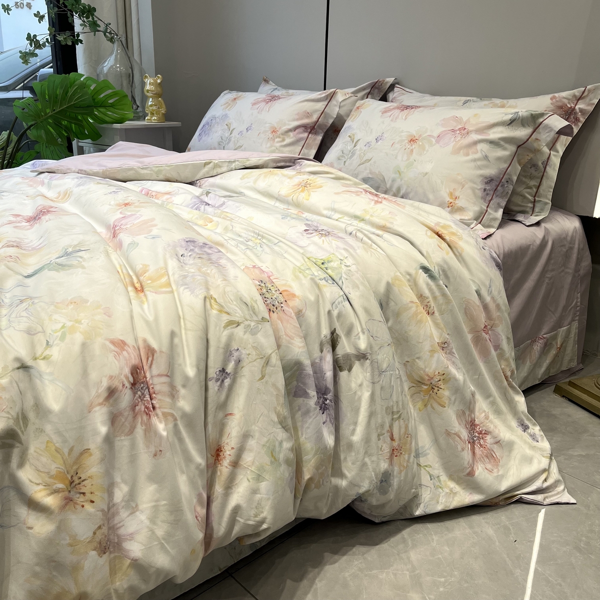 91家纺网 家纺一手货源 找家纺 薏思家纺 2026春夏新款全棉纯棉铂金棉数码印花四件套 满庭香