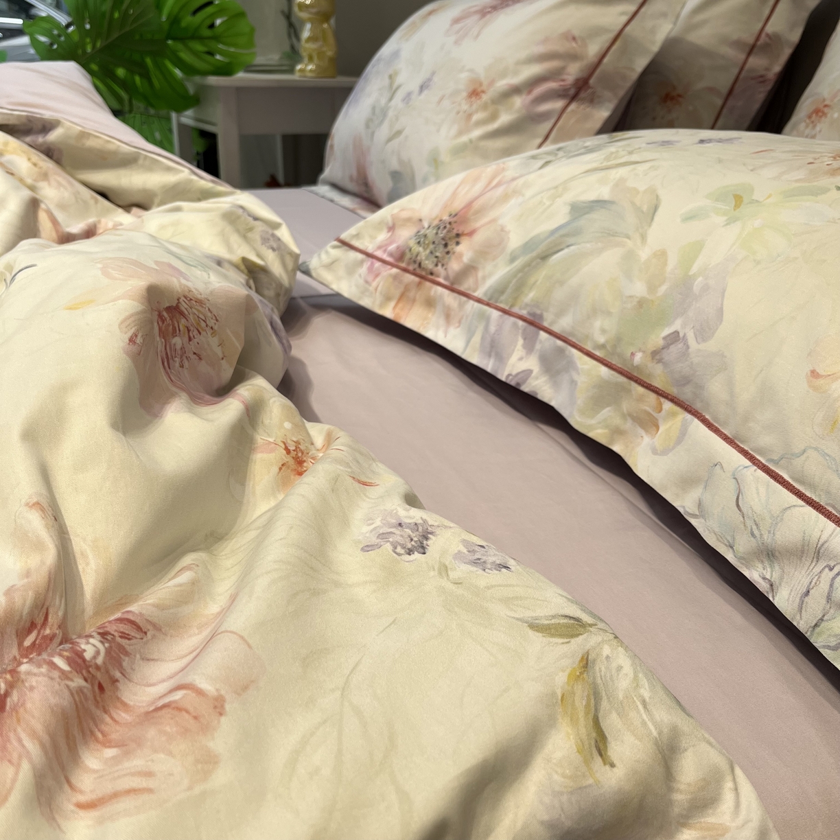 91家纺网 家纺一手货源 找家纺 薏思家纺 2026春夏新款全棉纯棉铂金棉数码印花四件套 满庭香