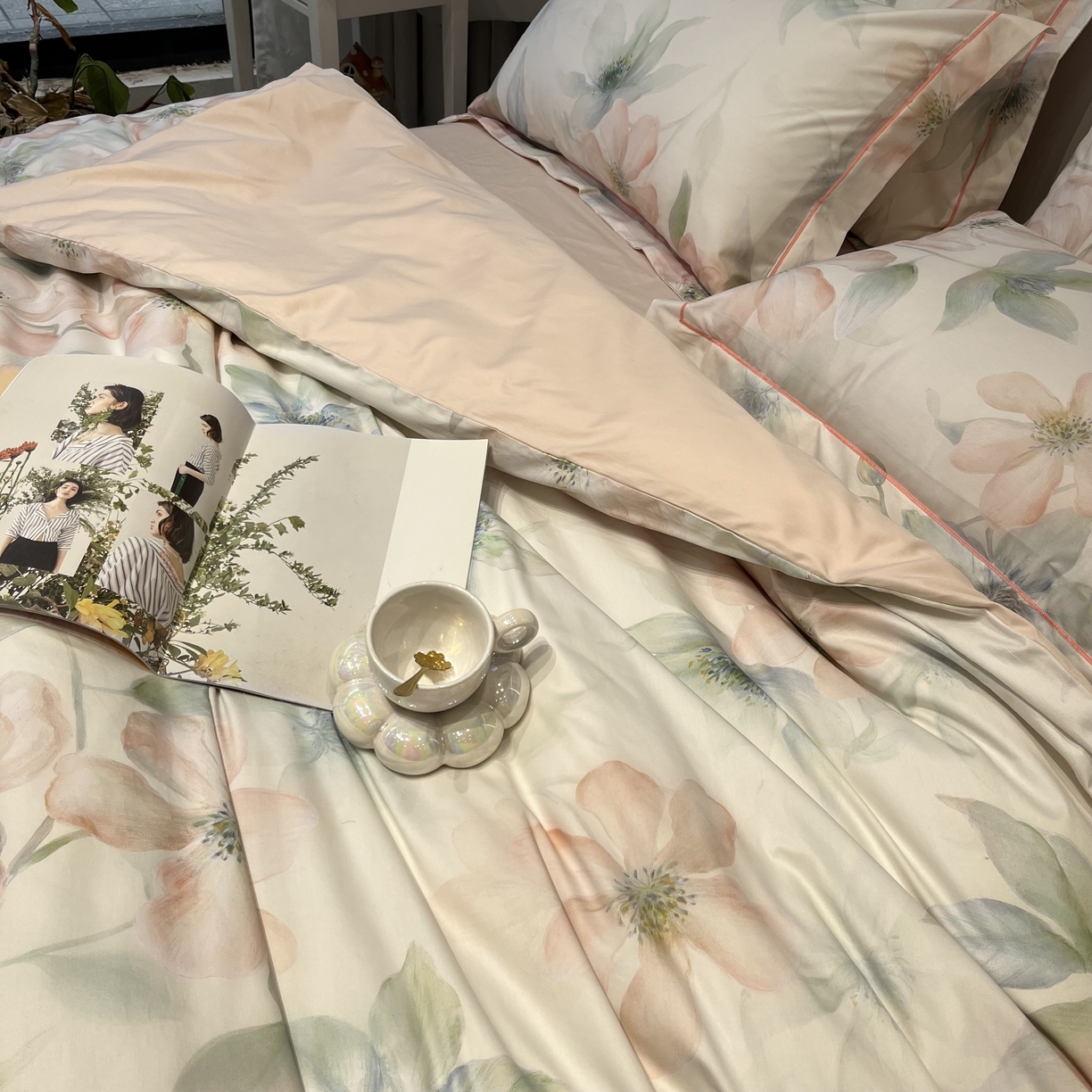 91家纺网 家纺一手货源 找家纺 薏思家纺 2026春夏新款全棉纯棉铂金棉数码印花四件套 晓城时光