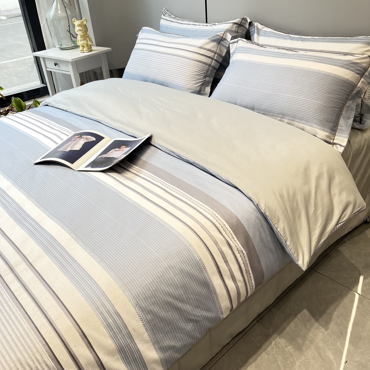 91家纺网 家纺一手货源 找家纺 薏思家纺 2026春夏新款全棉纯棉铂金棉数码印花四件套 暮光蓝