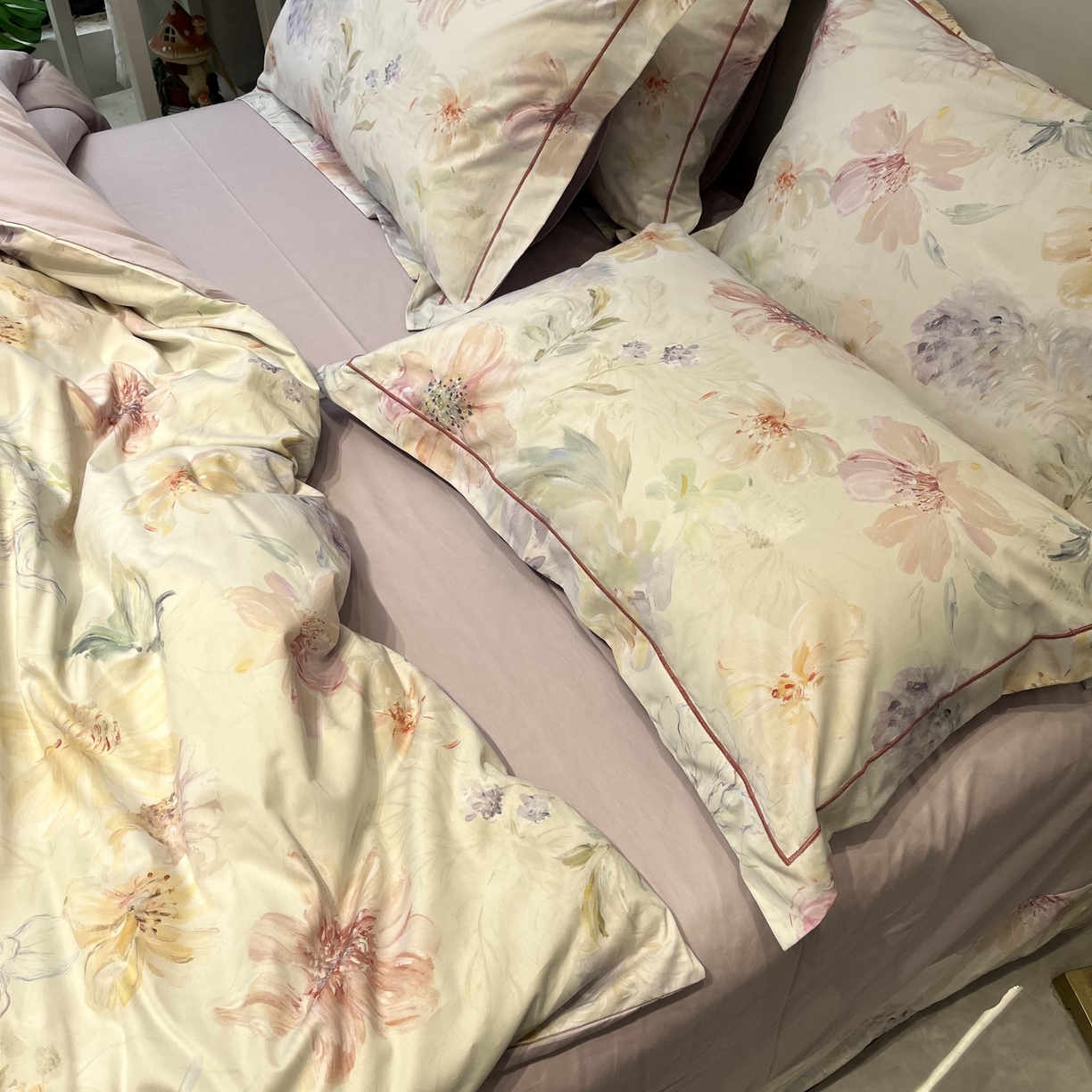 91家纺网 家纺一手货源 找家纺 薏思家纺 2026春夏新款全棉纯棉铂金棉数码印花四件套 满庭香