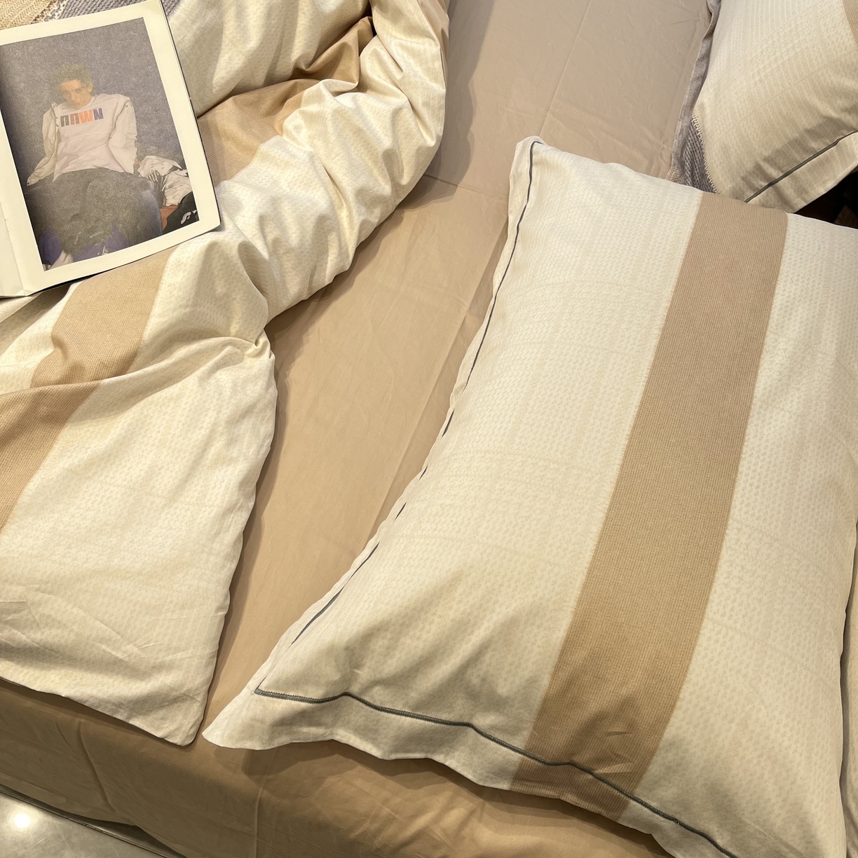 91家纺网 家纺一手货源 找家纺 薏思家纺 2026春夏新款全棉纯棉铂金棉数码印花四件套 冬日来信