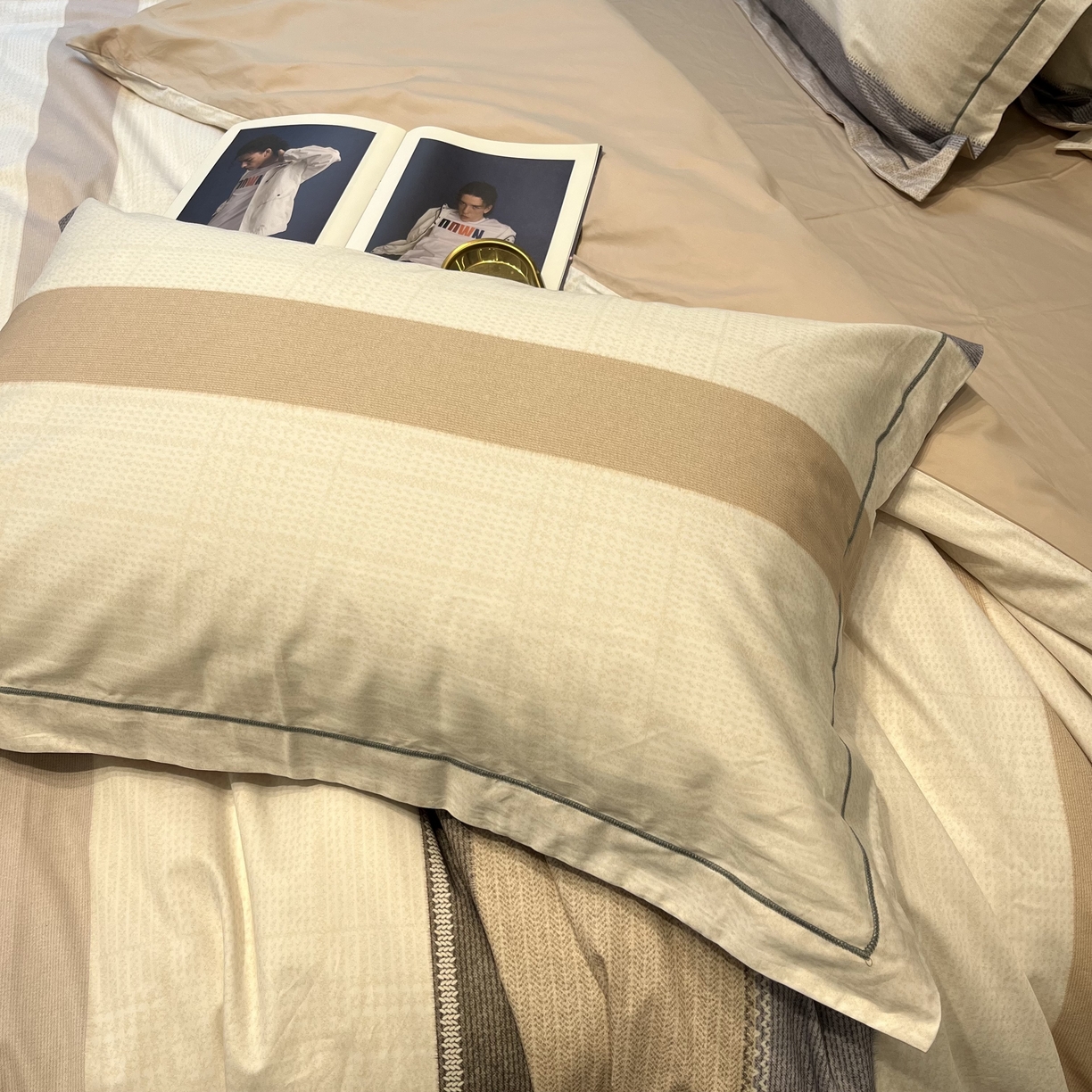 91家纺网 家纺一手货源 找家纺 薏思家纺 2026春夏新款全棉纯棉铂金棉数码印花四件套 冬日来信