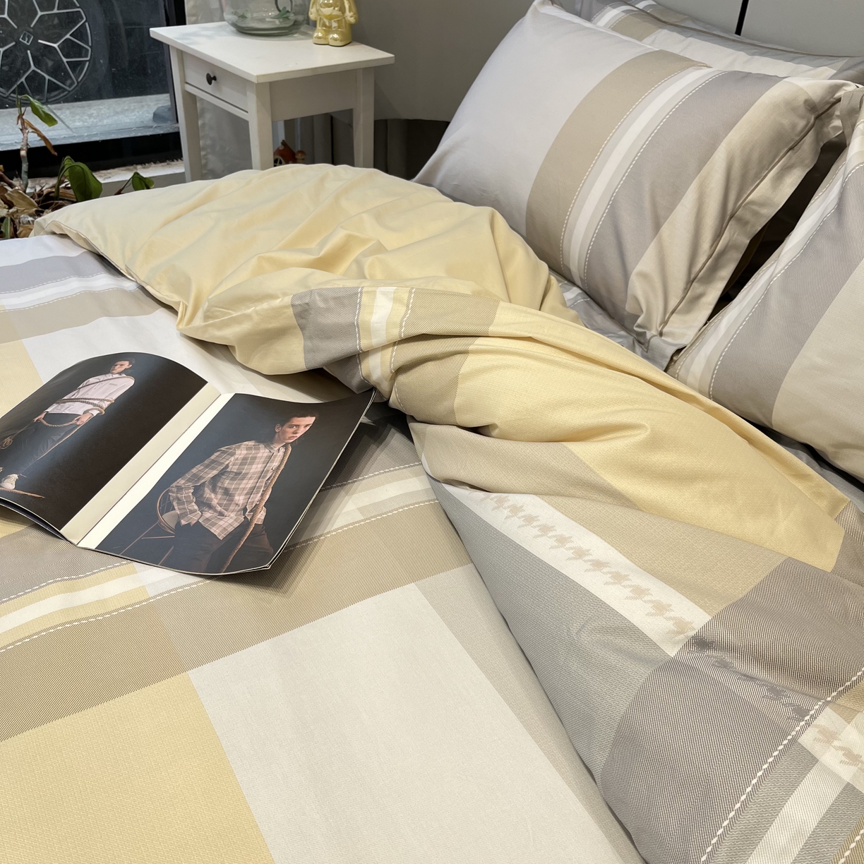 91家纺网 家纺一手货源 找家纺 薏思家纺 2026春夏新款全棉纯棉铂金棉数码印花四件套 安格斯-黄