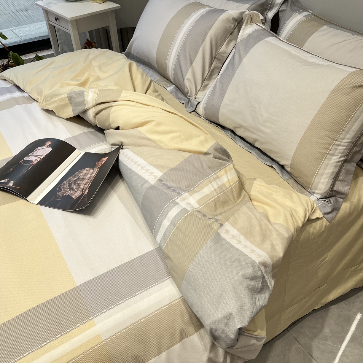 91家纺网 家纺一手货源 找家纺 薏思家纺 2026春夏新款全棉纯棉铂金棉数码印花四件套 安格斯-黄