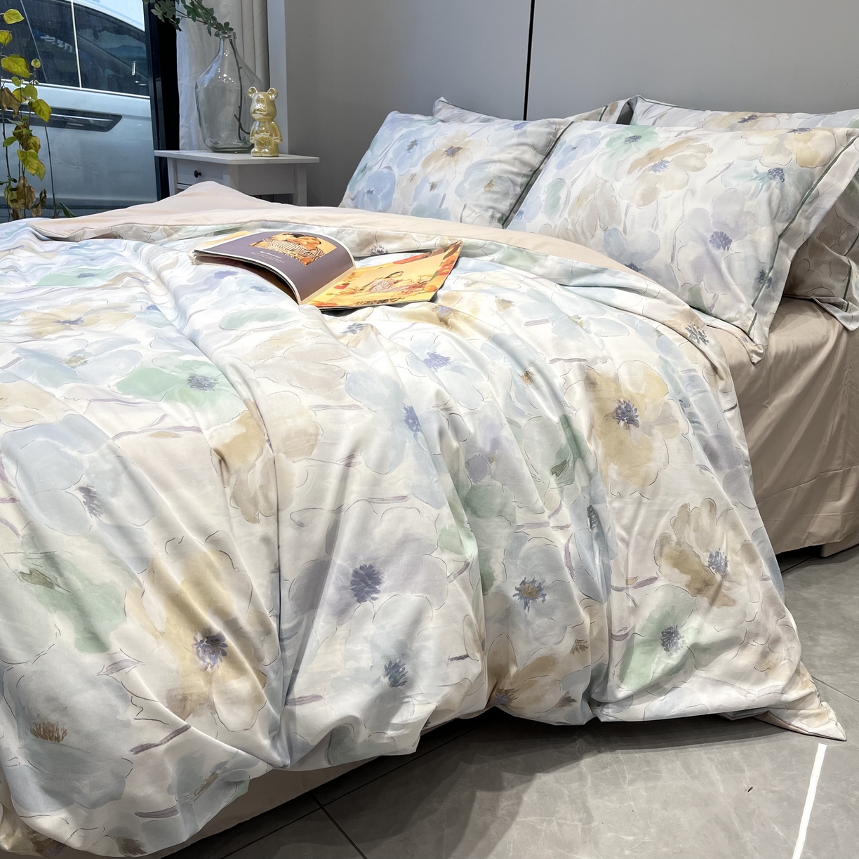 91家纺网 家纺一手货源 找家纺 薏思家纺 2026春夏新款全棉纯棉铂金棉数码印花四件套 花染卡其