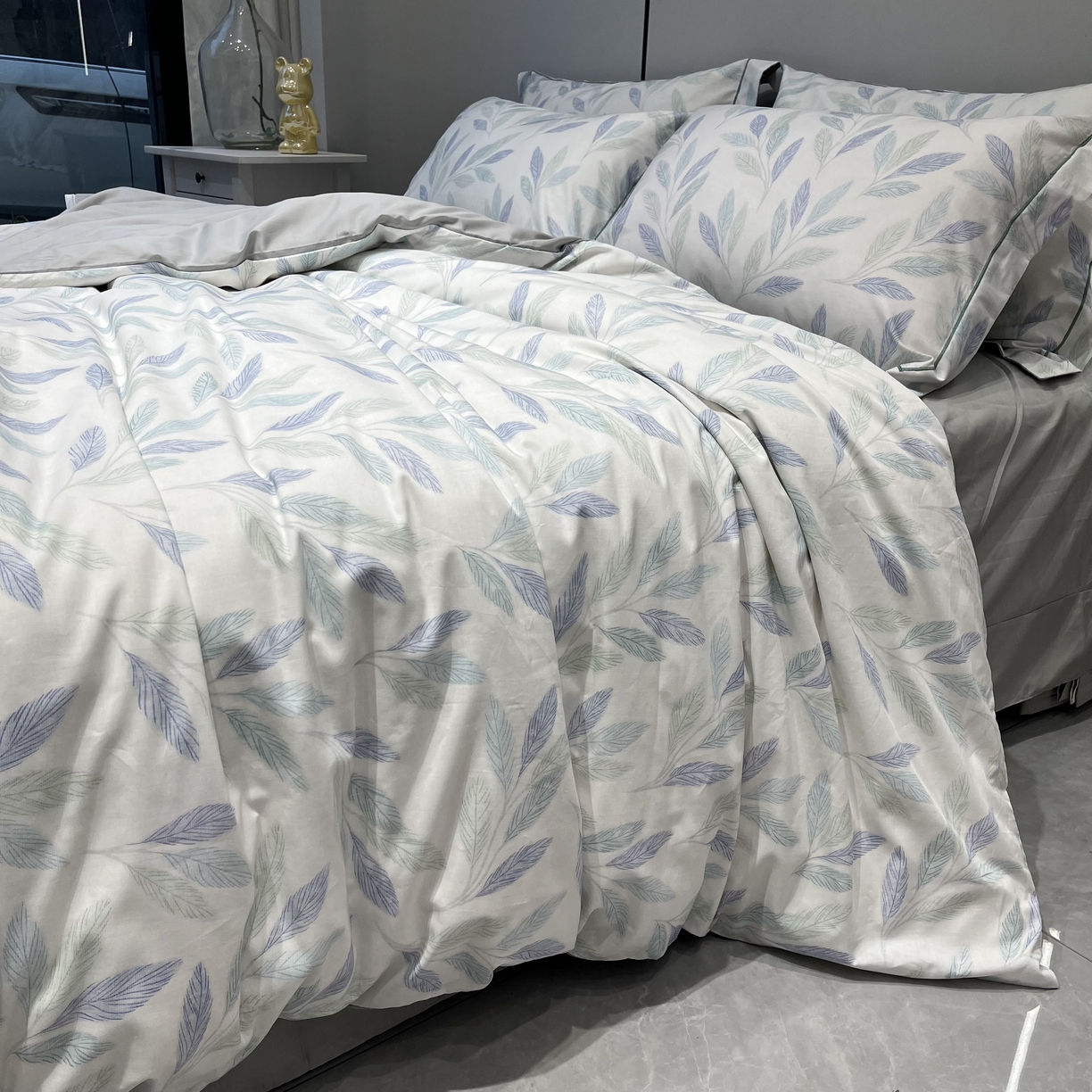 91家纺网 家纺一手货源 找家纺 薏思家纺 2026春夏新款全棉纯棉铂金棉数码印花四件套 叶眠