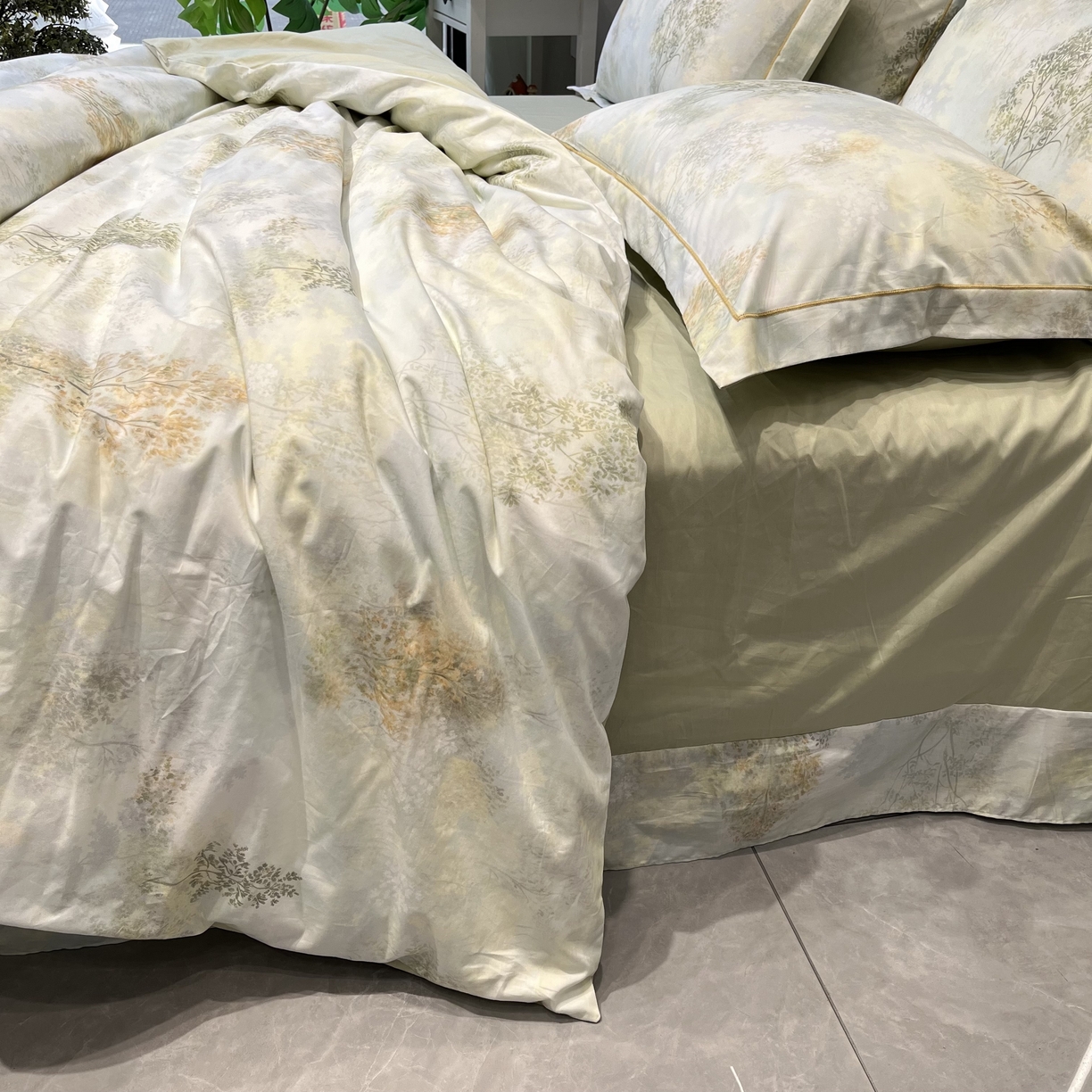 91家纺网 家纺一手货源 找家纺 薏思家纺 2026春夏新款全棉纯棉铂金棉数码印花四件套 幸福里绿