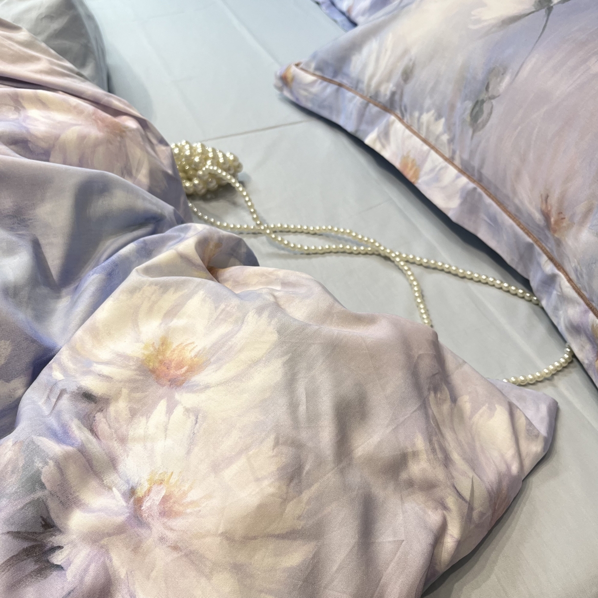 91家纺网 家纺一手货源 找家纺 薏思家纺 2026春夏新款全棉纯棉铂金棉数码印花四件套 芙蓉花语