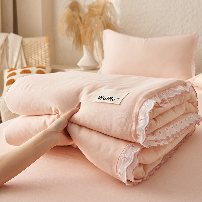 91家纺网 家纺一手货源 找家纺 （总）晨曦家纺 2026新款水洗棉花边大豆夏被四件套夏被-雏菊