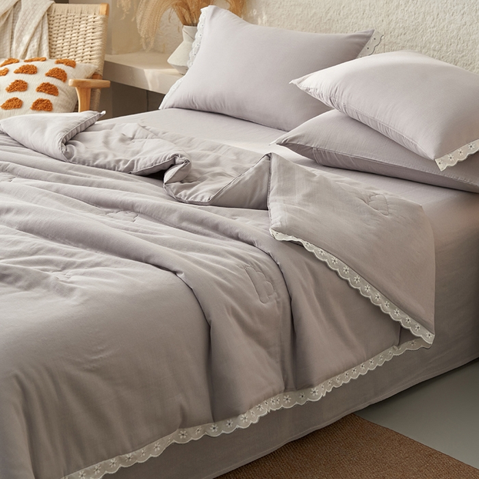 91家纺网 家纺一手货源 找家纺 晨曦家纺 2026新款水洗棉花边大豆夏被四件套夏被-雏菊 雏菊-典雅灰