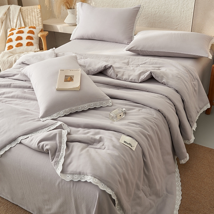 91家纺网 家纺一手货源 找家纺 晨曦家纺 2026新款水洗棉花边大豆夏被四件套夏被-雏菊 雏菊-典雅灰