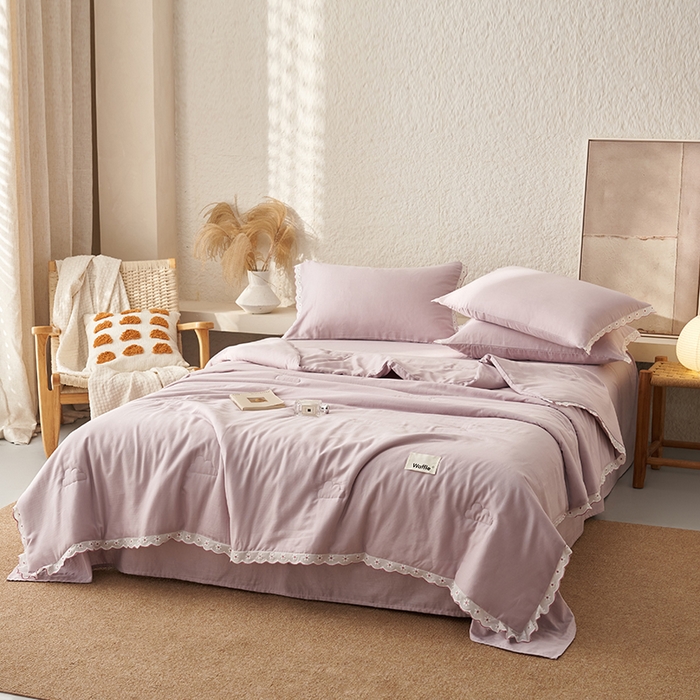 91家纺网 家纺一手货源 找家纺 晨曦家纺 2026新款水洗棉花边大豆夏被四件套夏被-雏菊 雏菊-风信紫