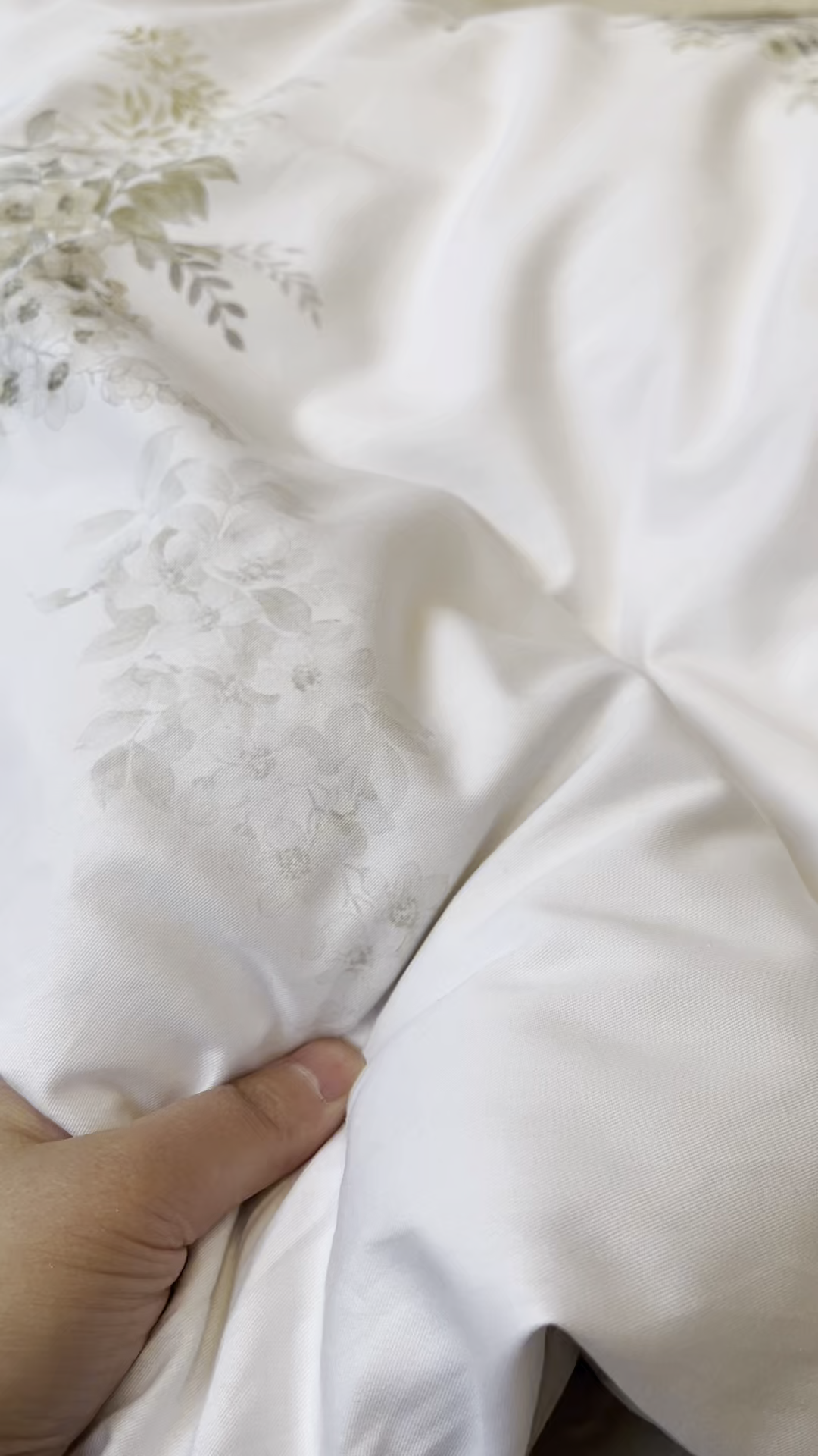 91家纺网 家纺一手货源 找家纺 薏思家纺 2026春夏新款全棉纯棉铂金棉数码印花四件套 浅枝漫