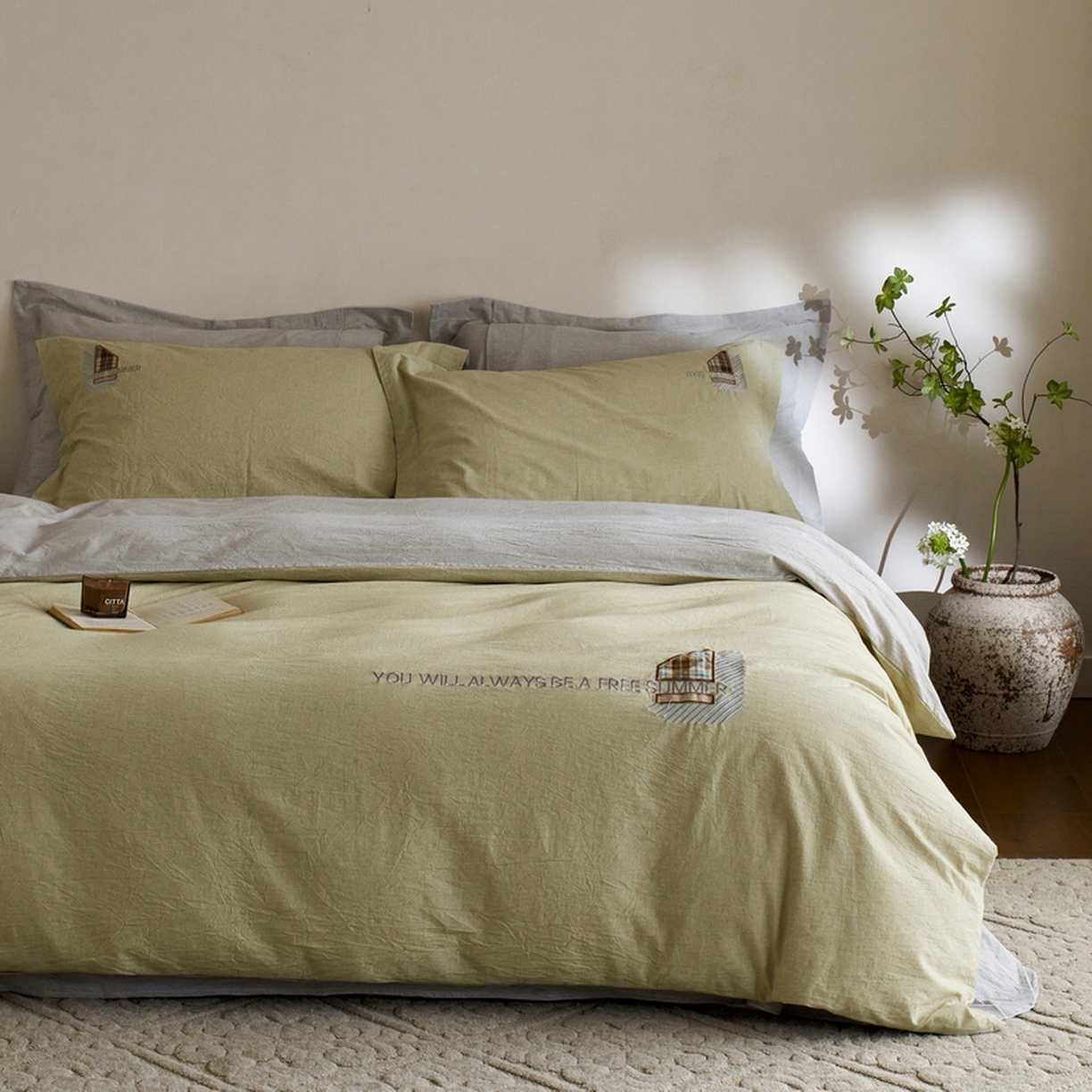 91家纺网 家纺一手货源 找家纺 艾莱家纺 2026春夏新款A类棉麻贴布刺绣加厚四件套-杰森 杰森-绿色+浅灰