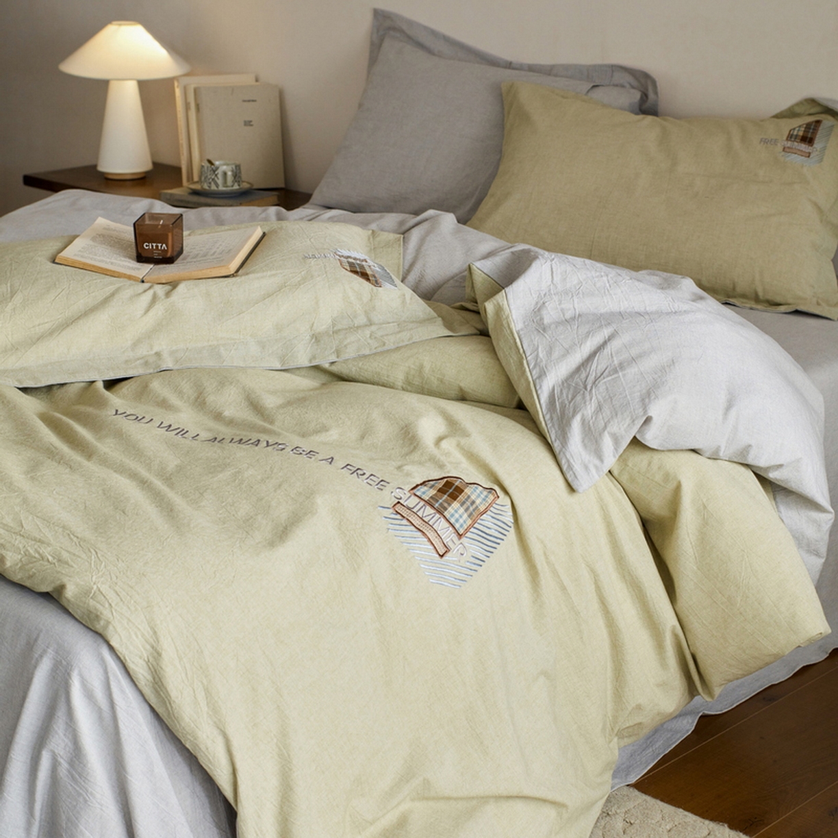 91家纺网 家纺一手货源 找家纺 艾莱家纺 2026春夏新款A类棉麻贴布刺绣加厚四件套-杰森 杰森-绿色+浅灰