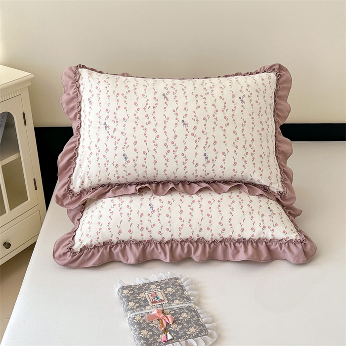 91家纺网 家纺一手货源 找家纺 圣比熊 2026新款A类云朵棉法式压花边枕套宿舍单人单只一只装枕芯48x74cm内胆套 优雅恋人（法式压花边）