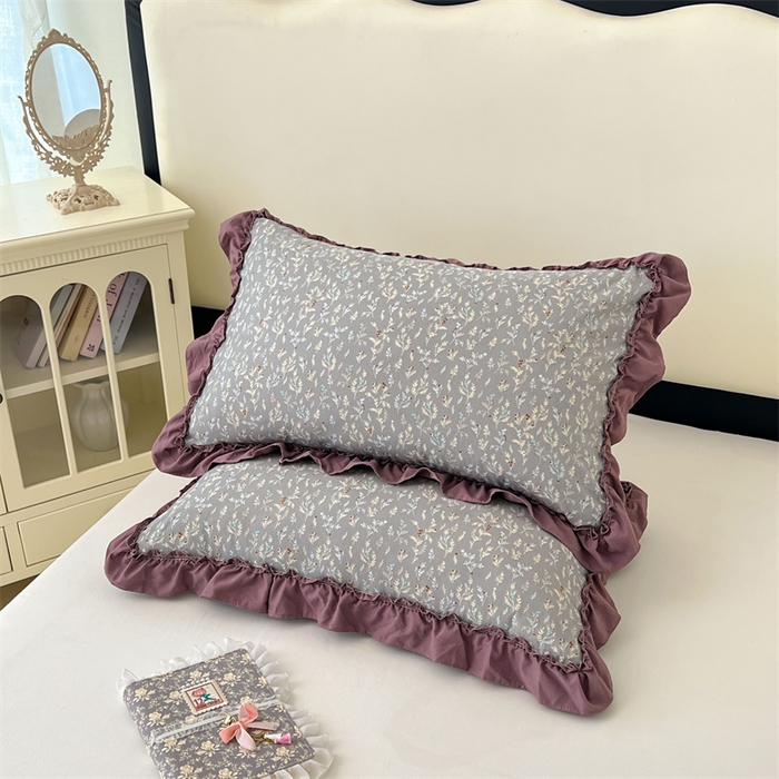 91家纺网 家纺一手货源 找家纺 圣比熊 2026新款A类云朵棉法式压花边枕套宿舍单人单只一只装枕芯48x74cm内胆套 叶之间（法式压花边）